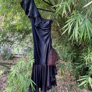 Gunne Sax Black Asymmetrical One-Shoulder Cocktail Gown